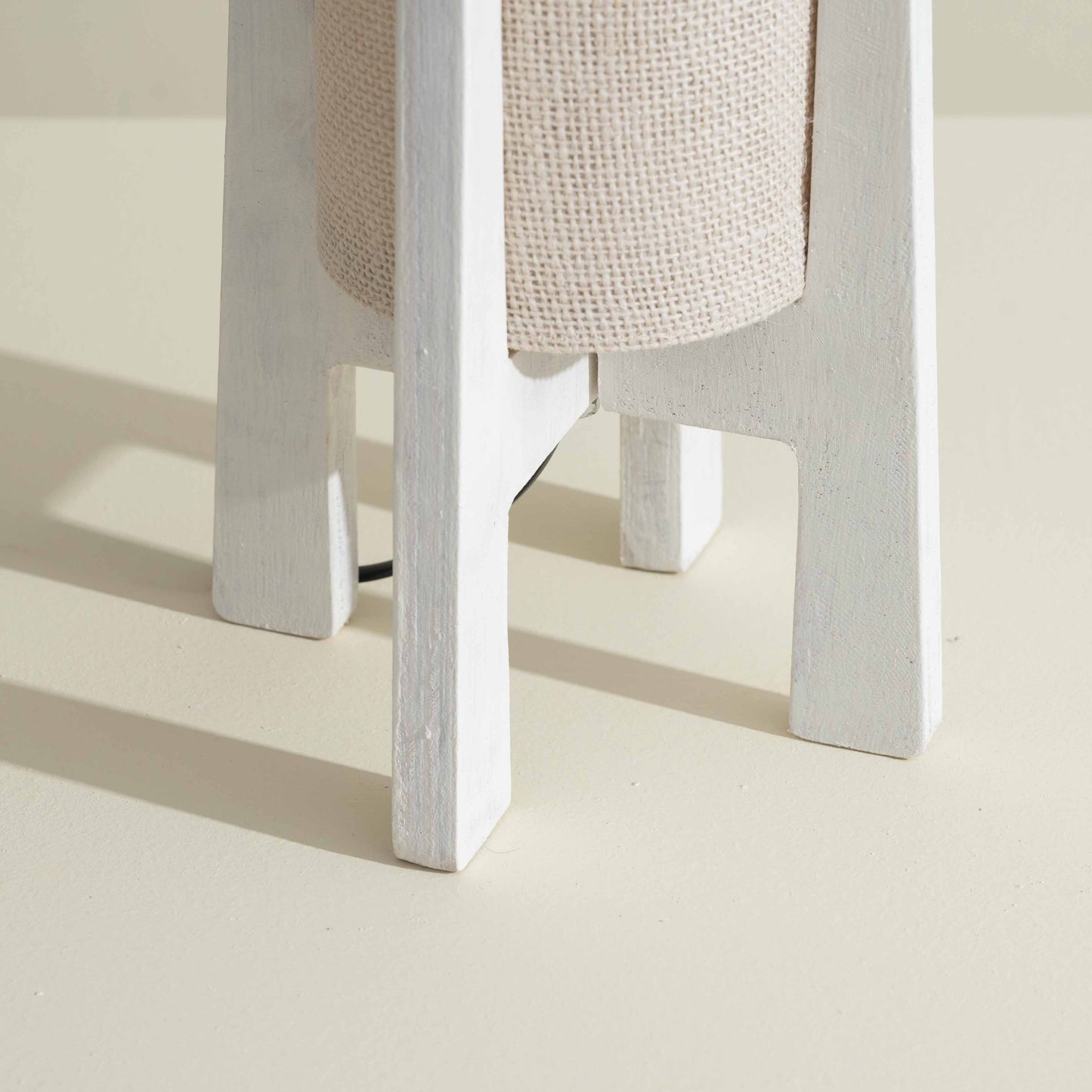 Dharā Table Lamp