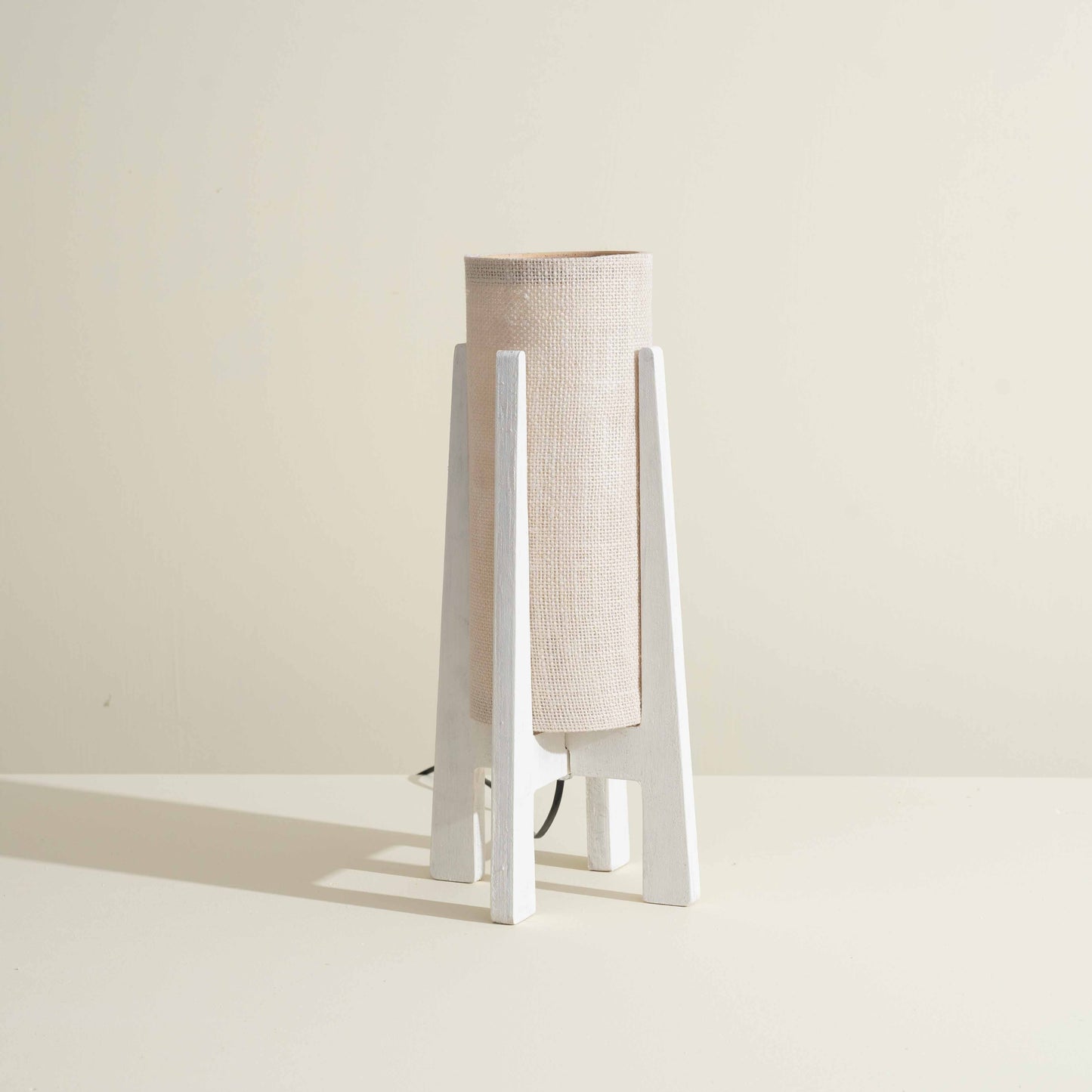 Dharā Table Lamp