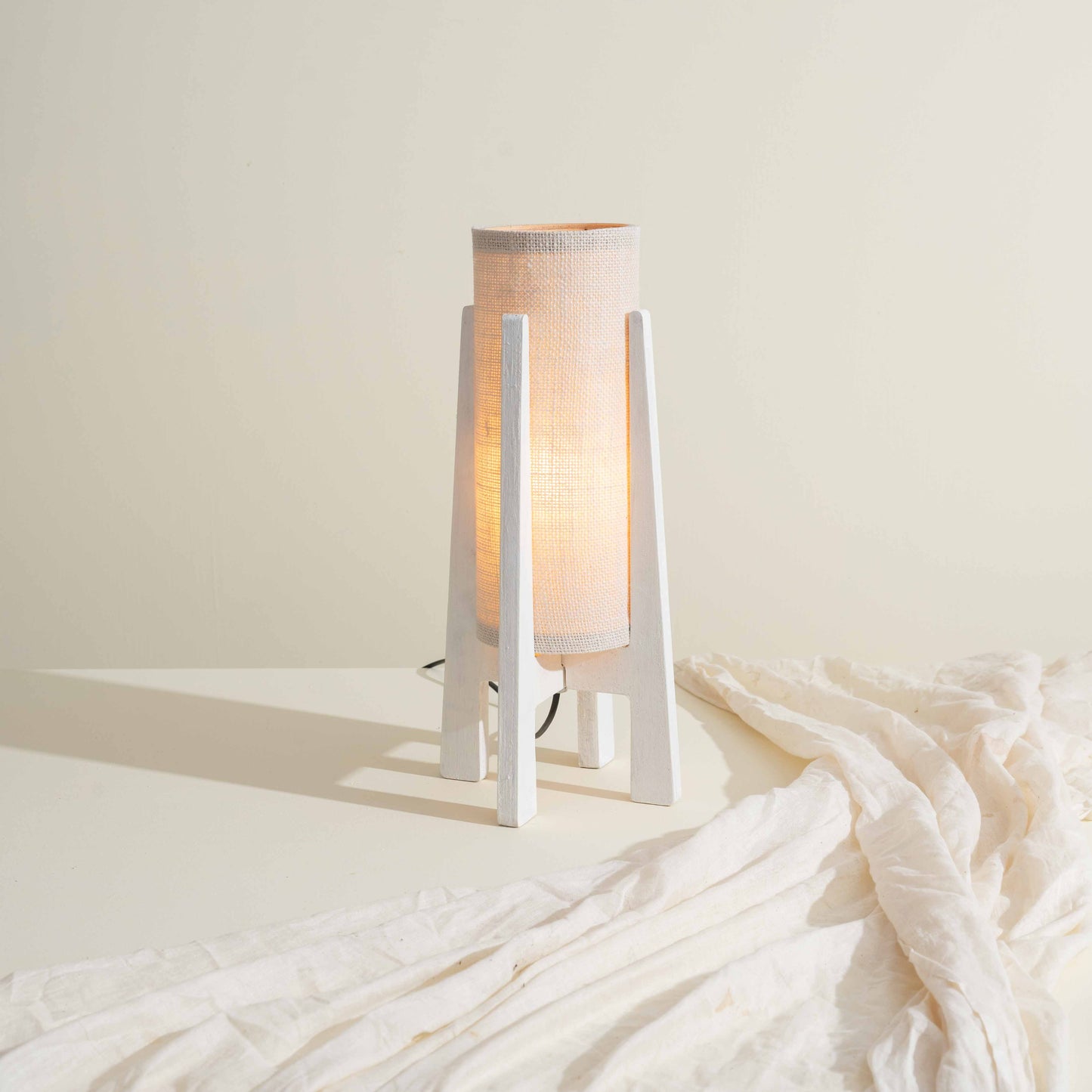 Dharā Table Lamp