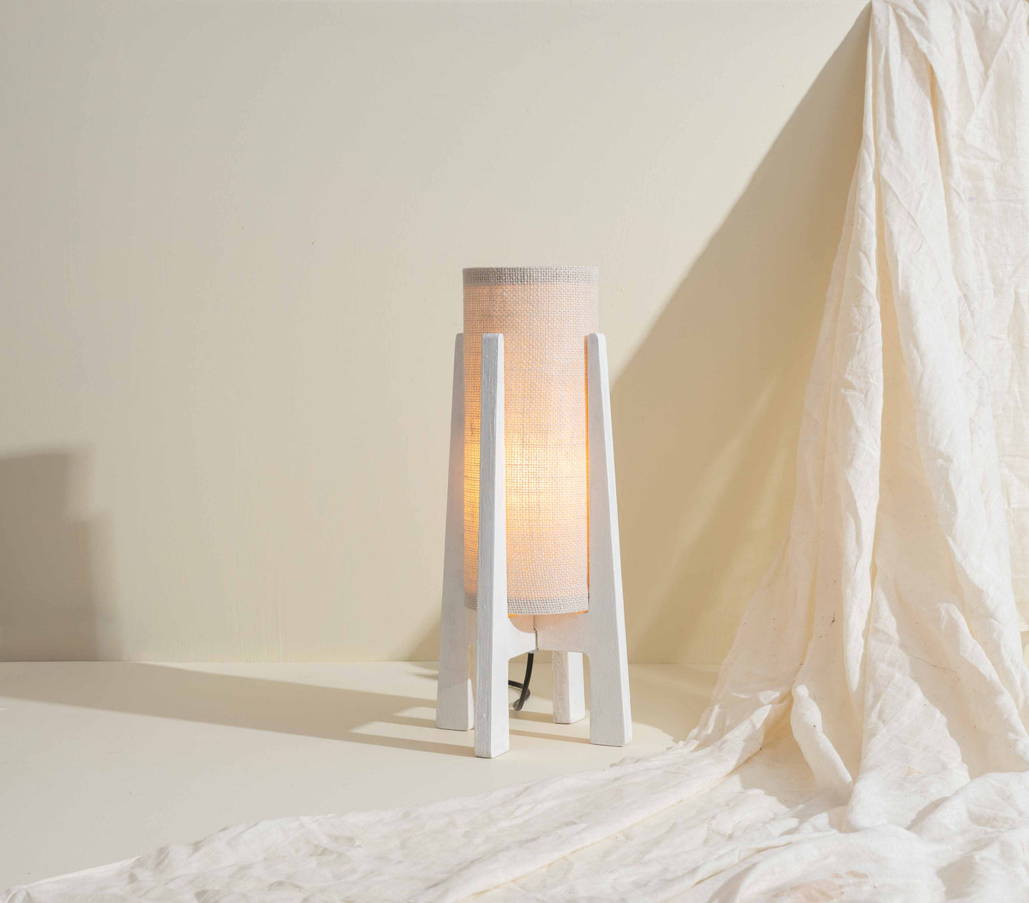 Dharā Table Lamp