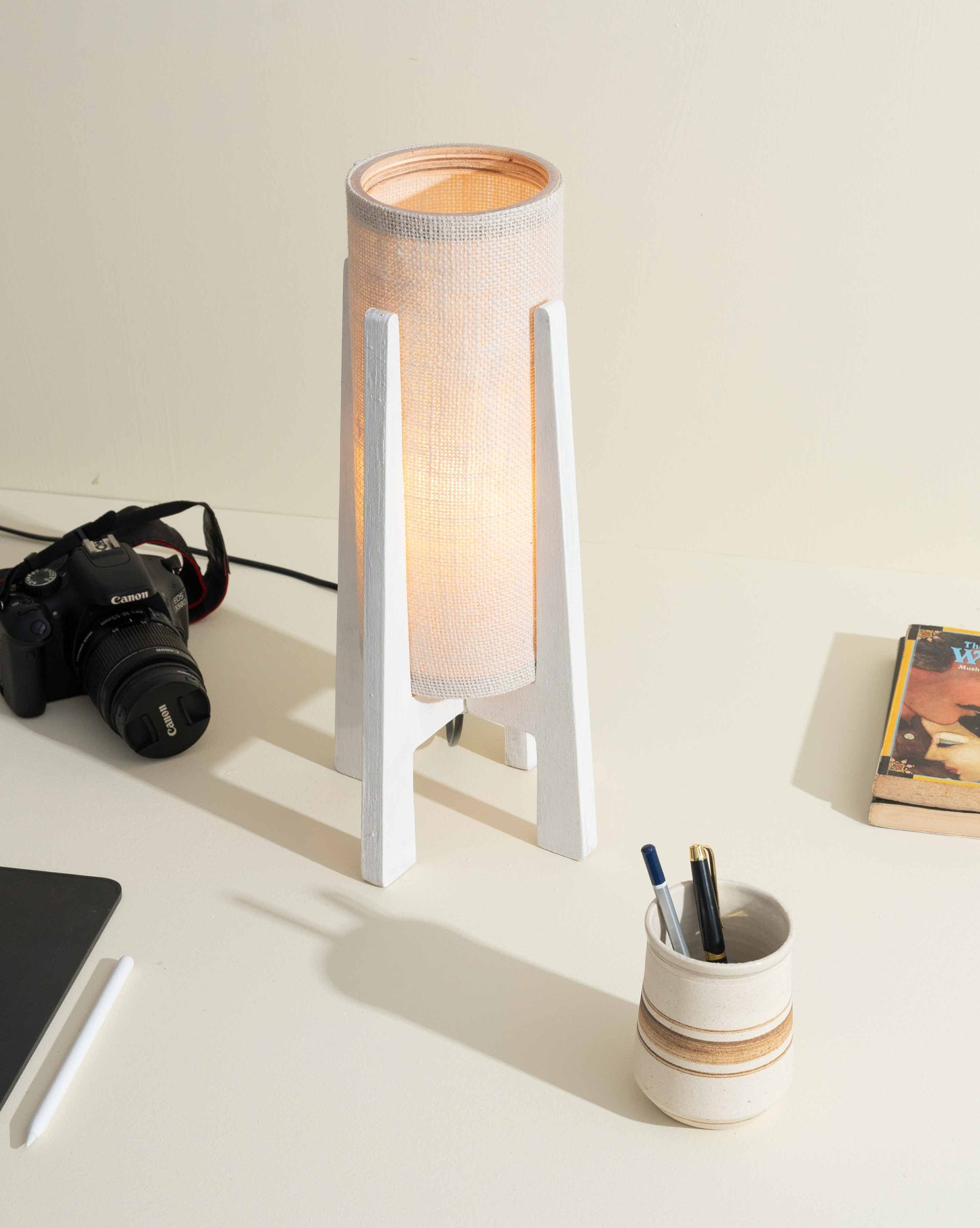 Dharā Table Lamp