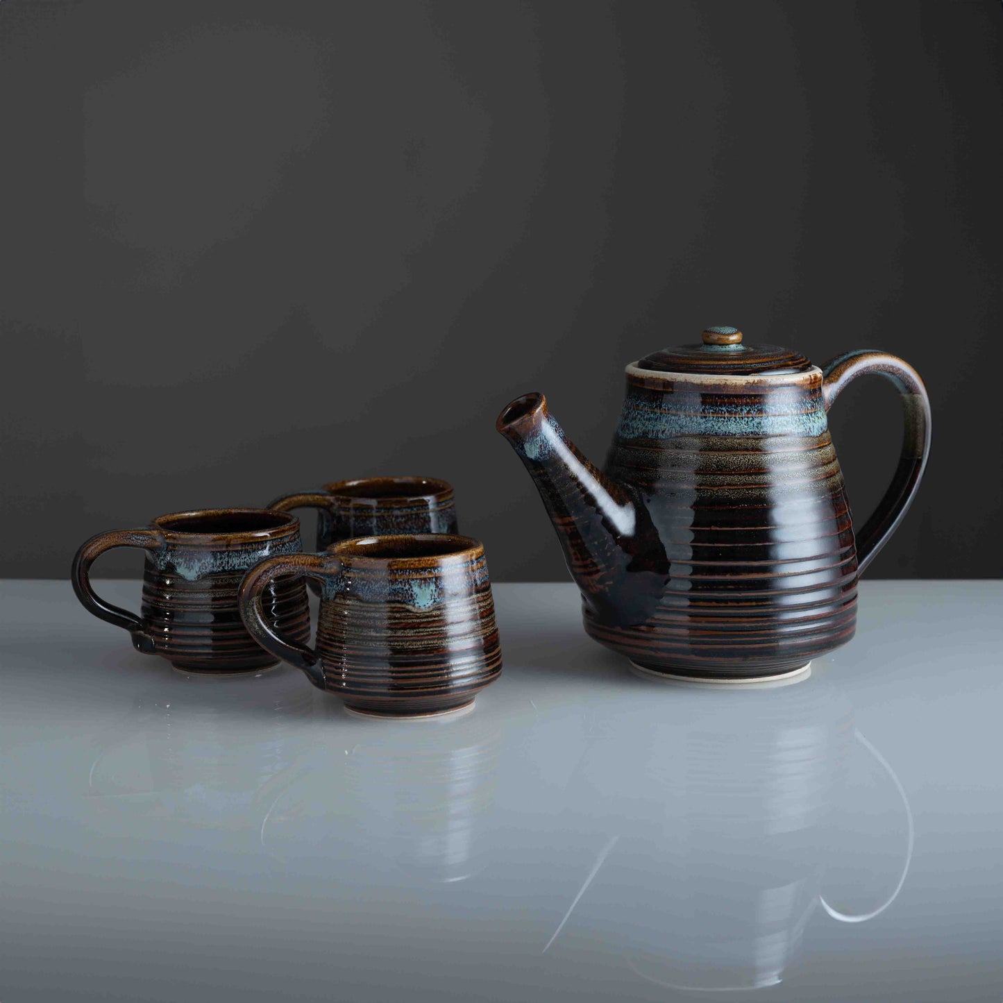 Vrakna Tea Set