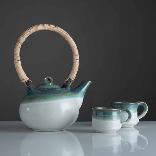 Kari Ispa Tea Set