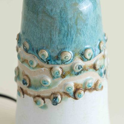 Sravantī Table Lamp