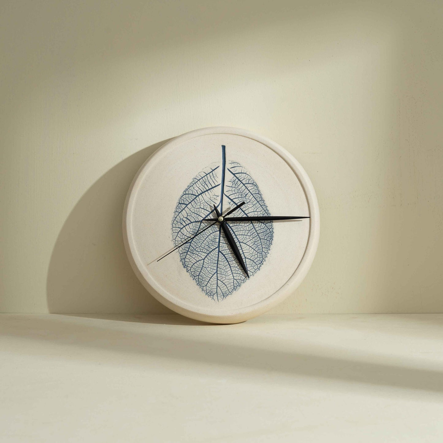 Wall Clock Dimiri