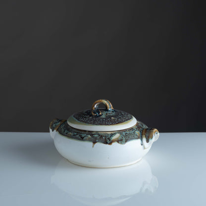 Pēṛi Serving Container