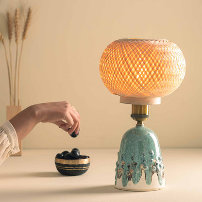Sravantī Laghu Table Lamp (Stone Tide)