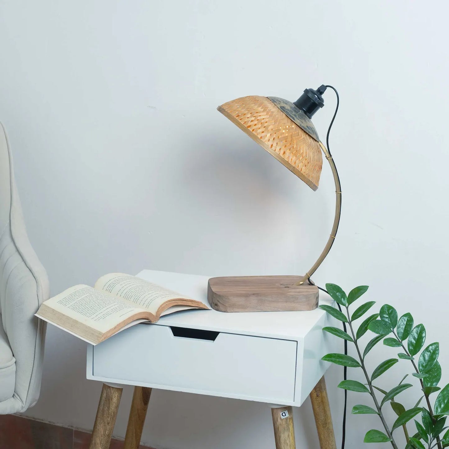 Dīpa Bamboo Weave Table Lamp