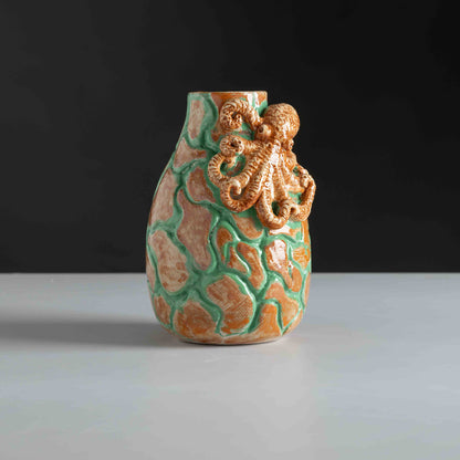 Ashta-Bhuja Dhara Vase