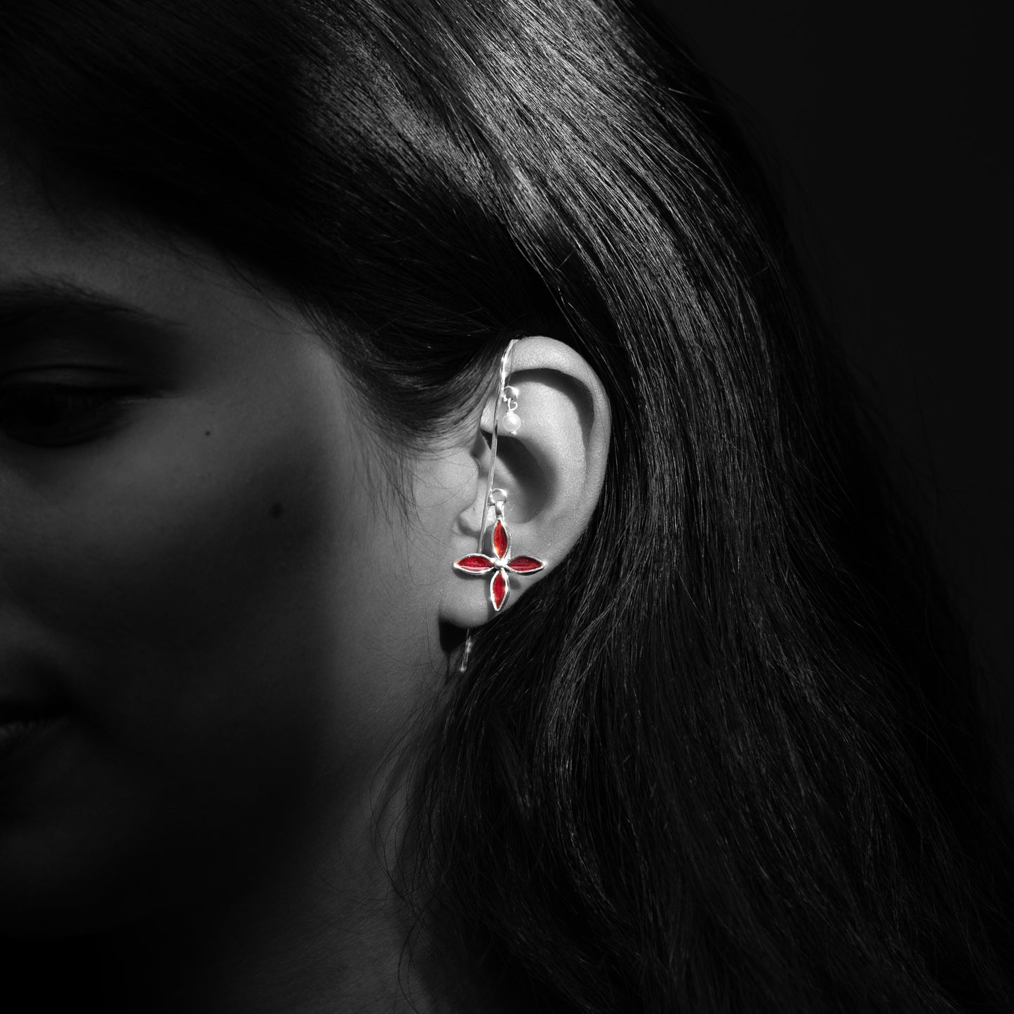 Ashoka Linear Ear Cuff