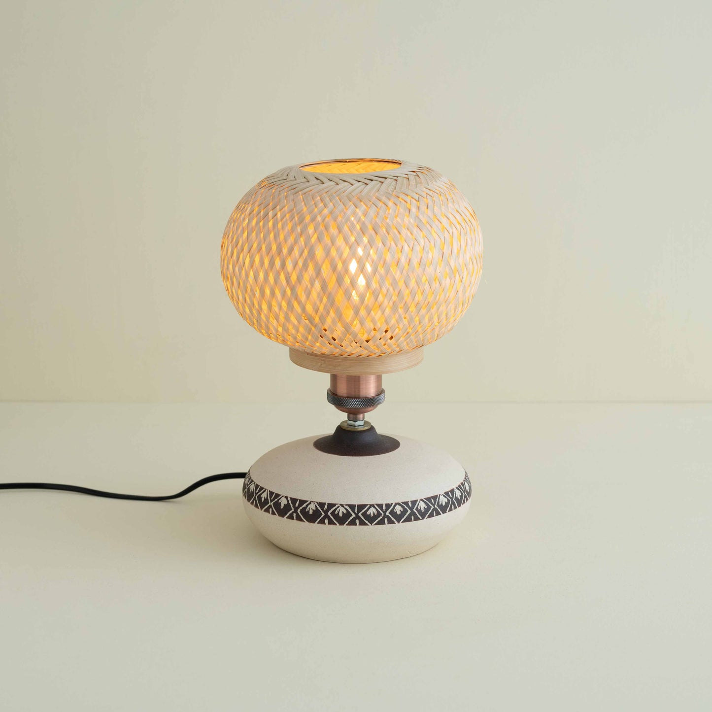 Bhūmi Table Lamp