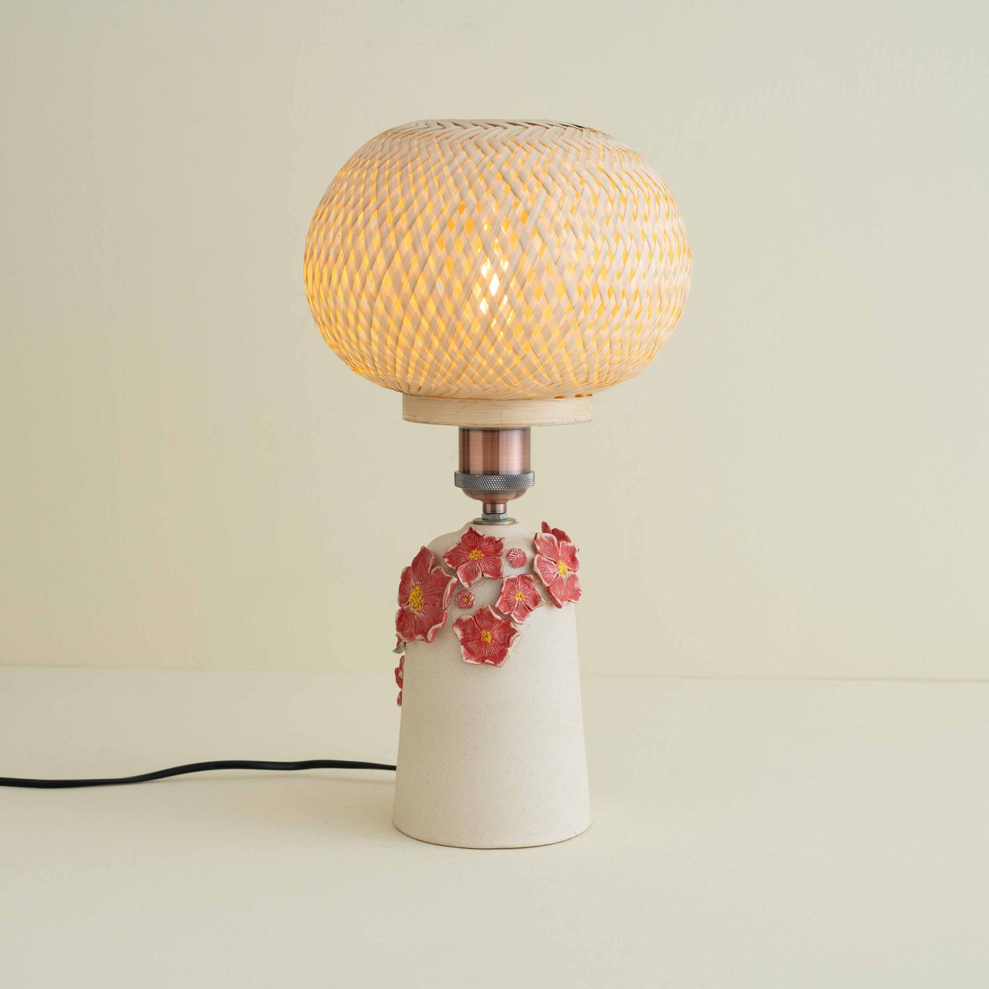 Mañjarī Table Lamp