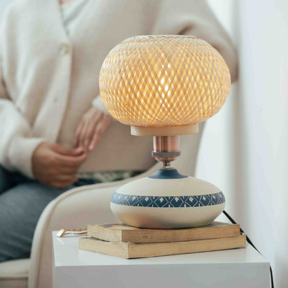 Bhūmi Table Lamp