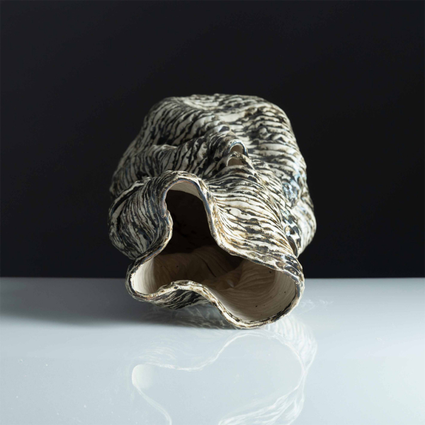 CYCLONE MAJESTY VASE 2 1