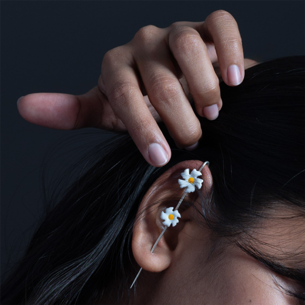 EAR CLIMBER 9