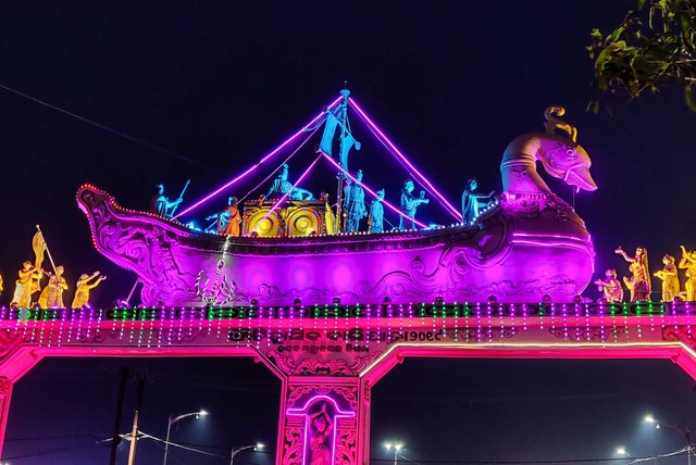 Boat decorations as a part of communal festivities during Biota Bandana festival